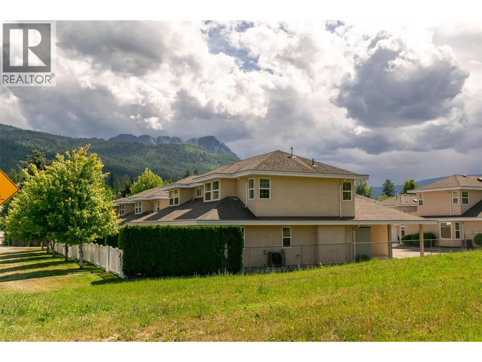 51 8 Avenue SW Unit# 15
