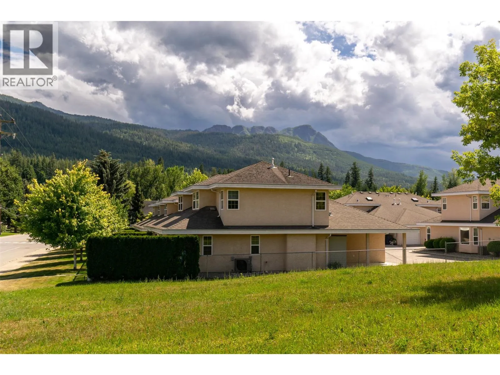 51 8 Avenue SW Unit# 15