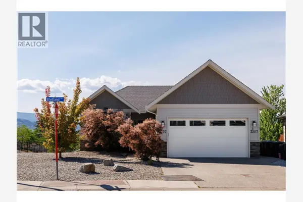 3207 Shetland Road