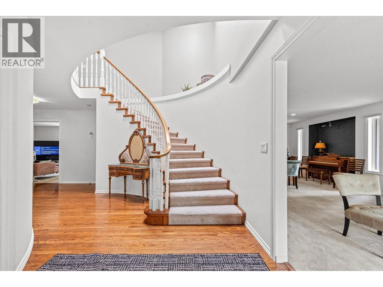 4619 Gordon Drive