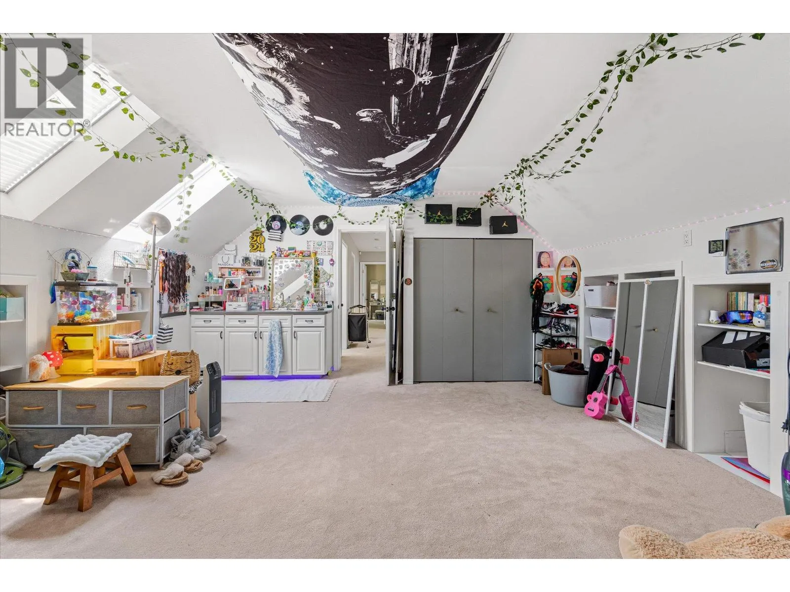 4619 Gordon Drive