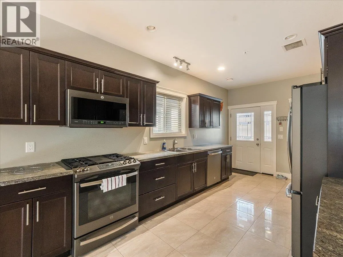 625 11TH Avenue Unit# 6
