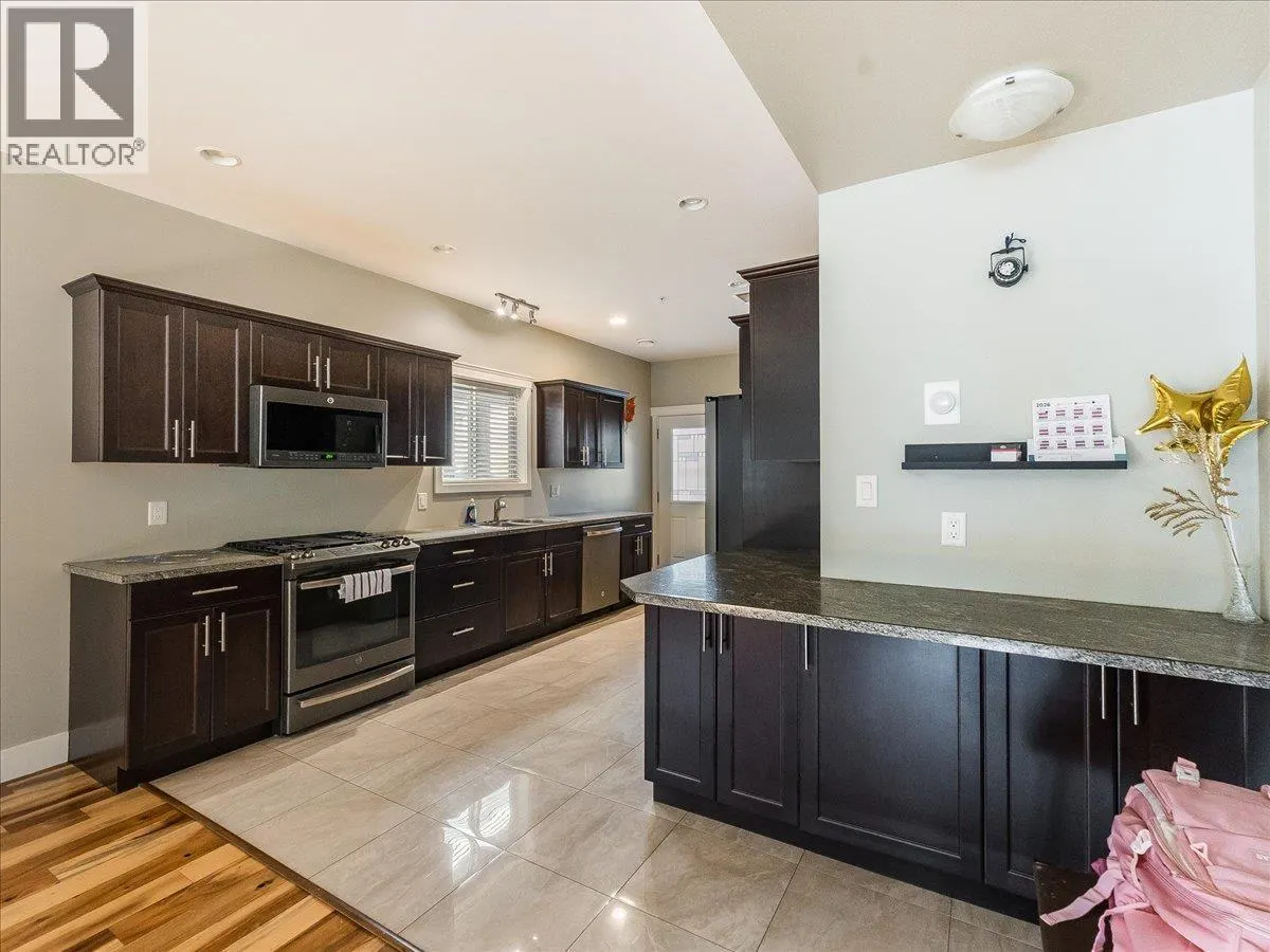 625 11TH Avenue Unit# 6