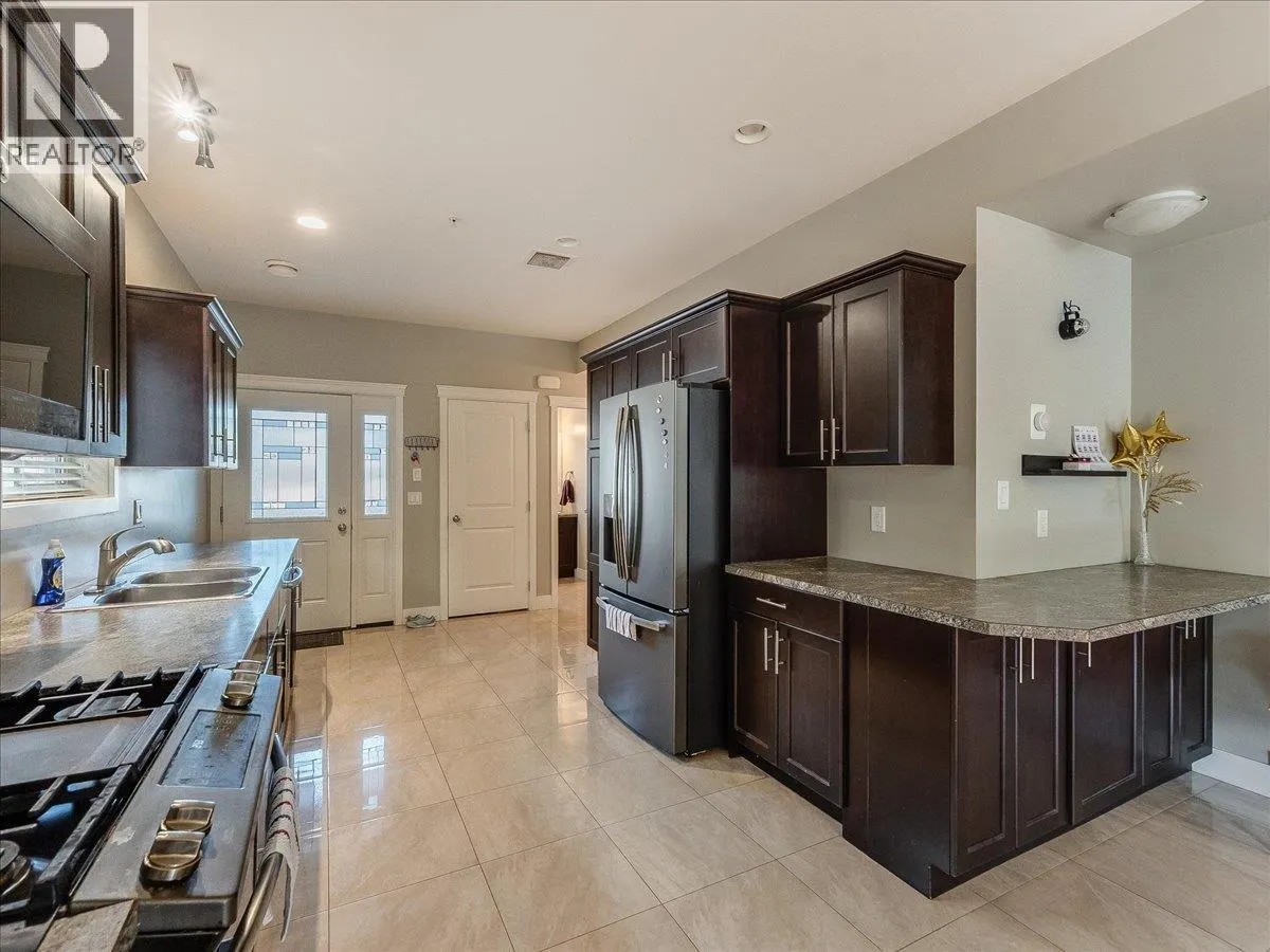 625 11TH Avenue Unit# 6