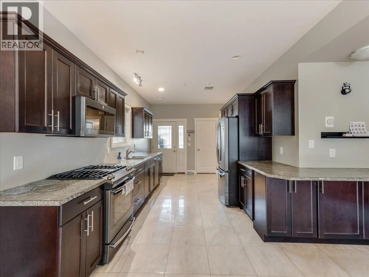 625 11TH Avenue Unit# 6