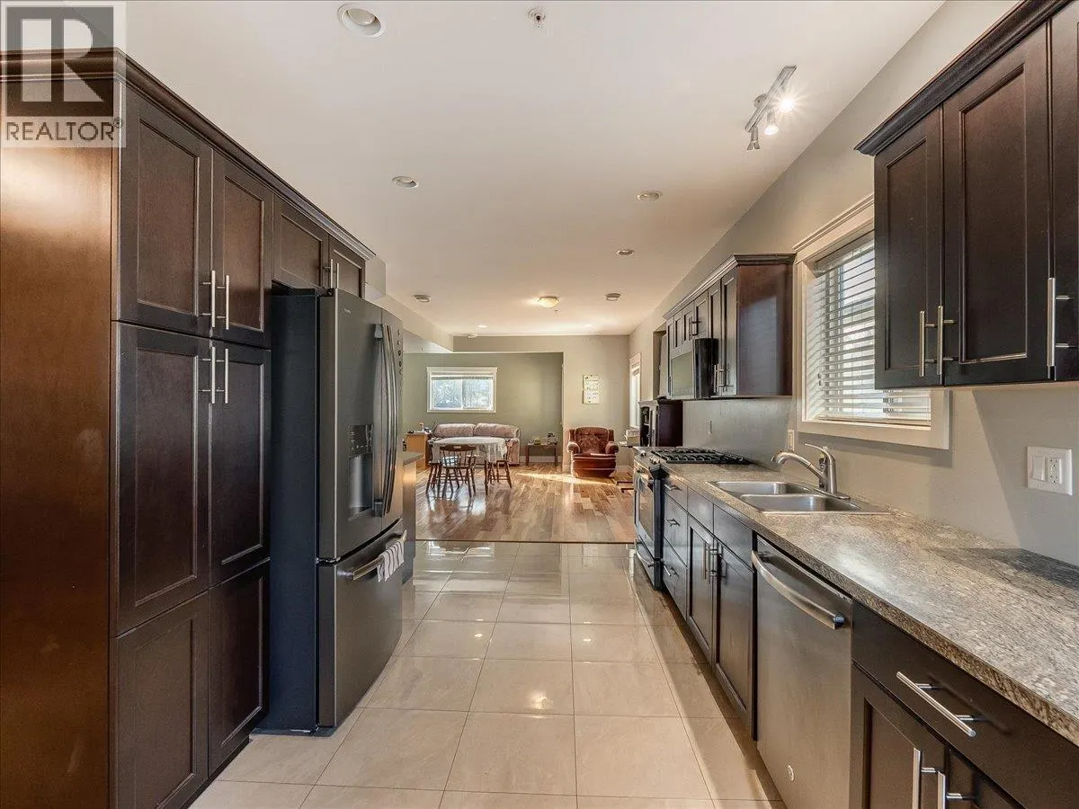 625 11TH Avenue Unit# 6