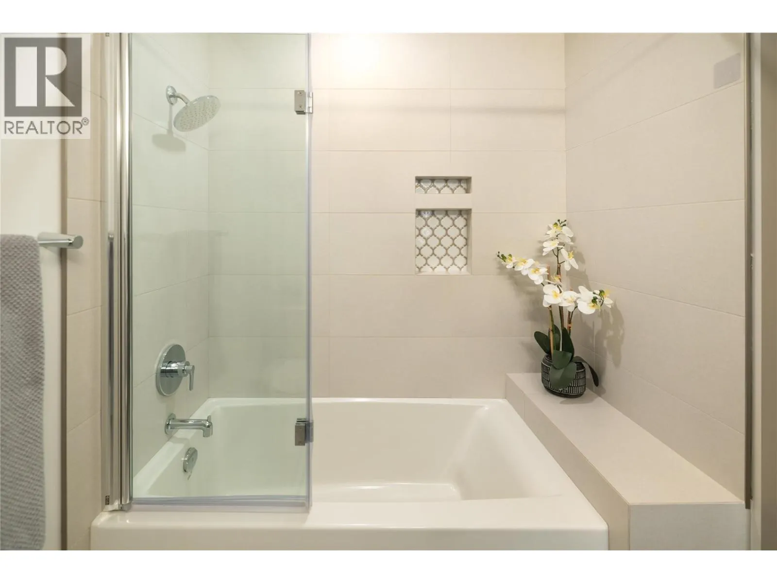 4004 Bluebird Road Unit# 305