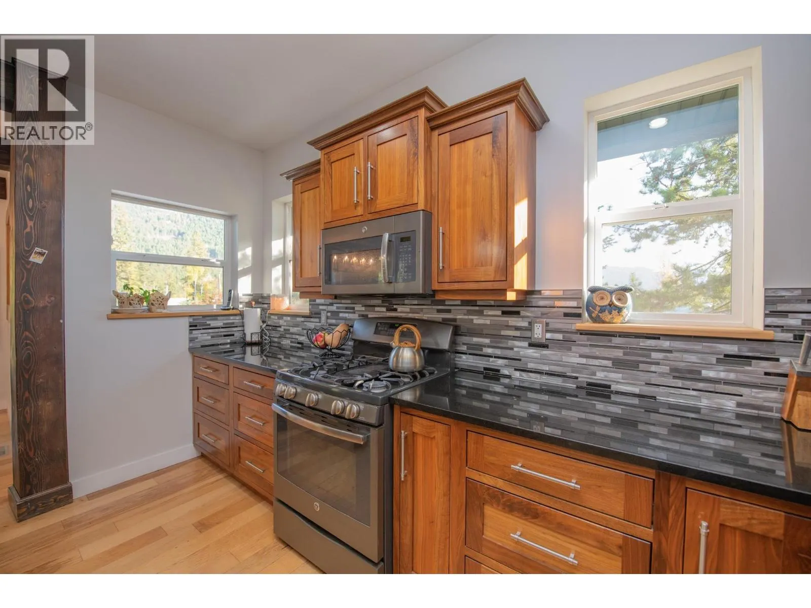 342 Lumby Mabel Lake Road