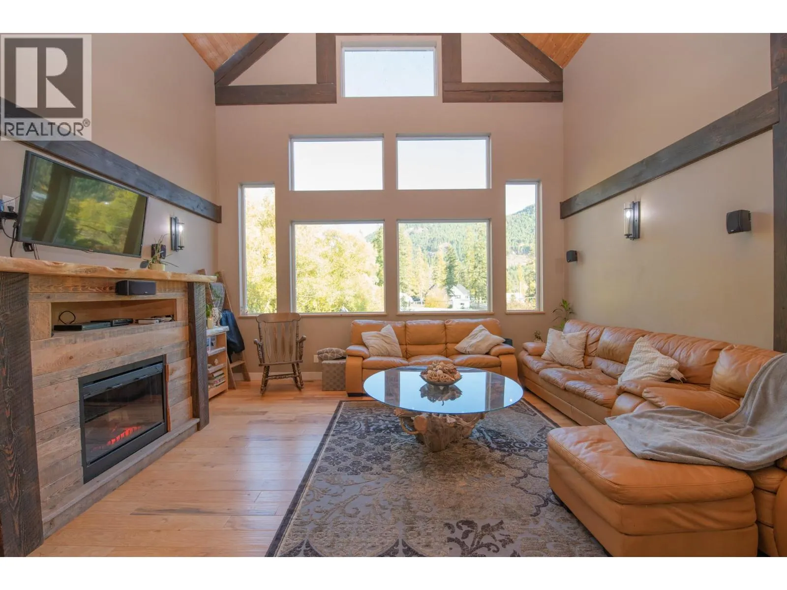 342 Lumby Mabel Lake Road