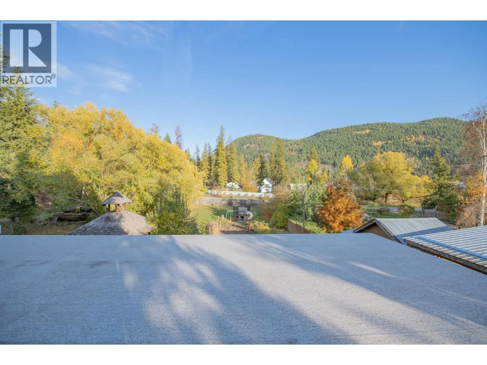 342 Lumby Mabel Lake Road