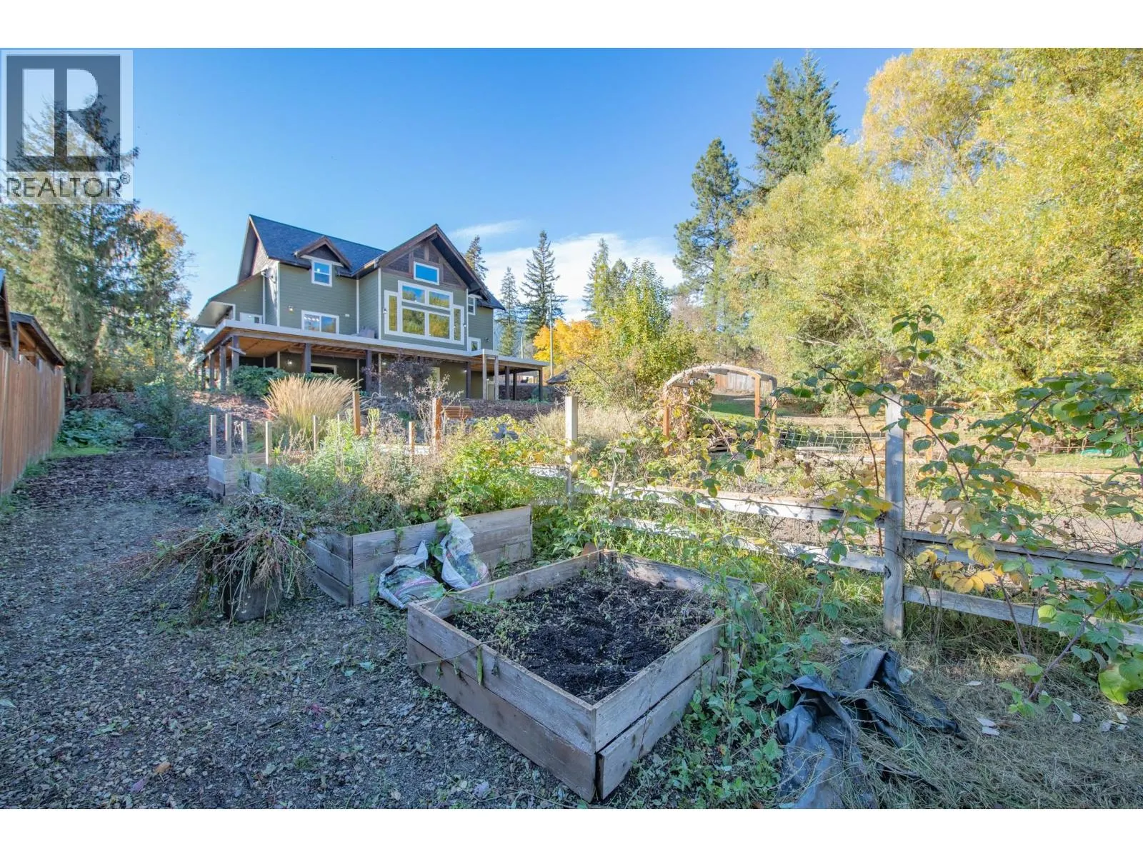 342 Lumby Mabel Lake Road