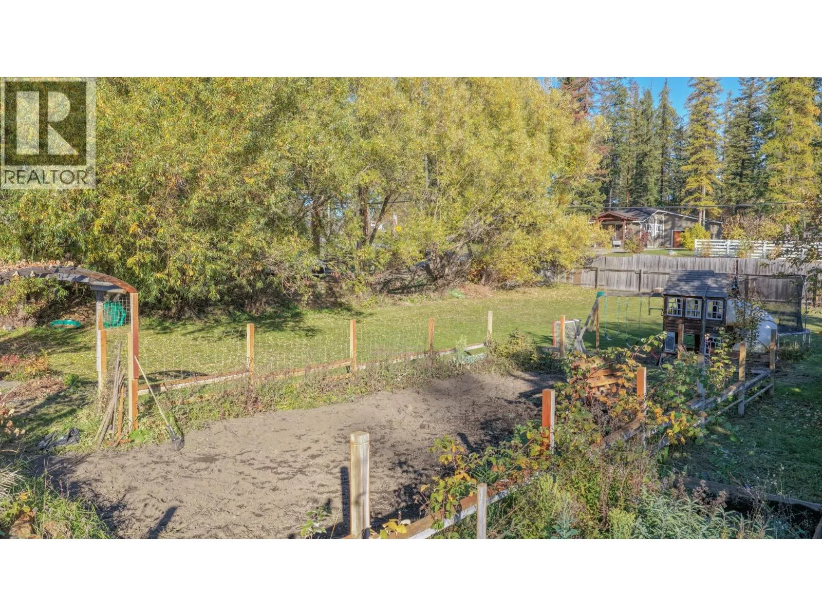 342 Lumby Mabel Lake Road