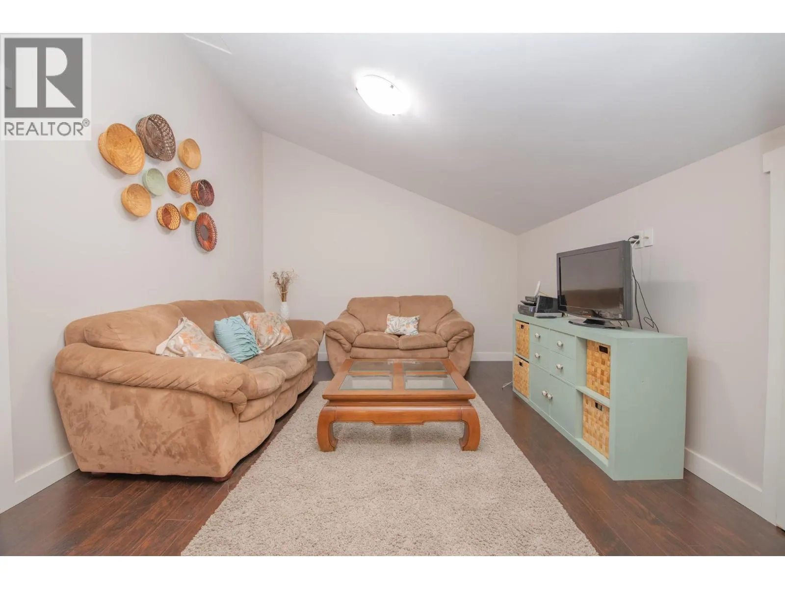 342 Lumby Mabel Lake Road