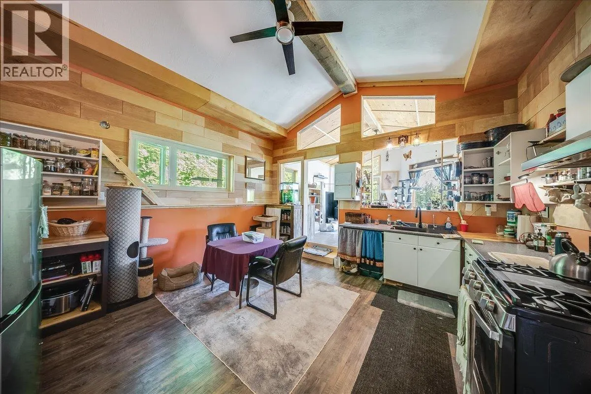 1385 Pass Creek Road