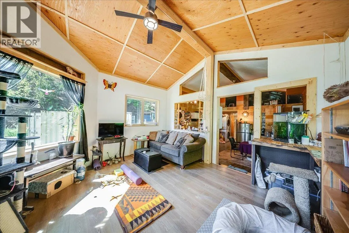 1385 Pass Creek Road