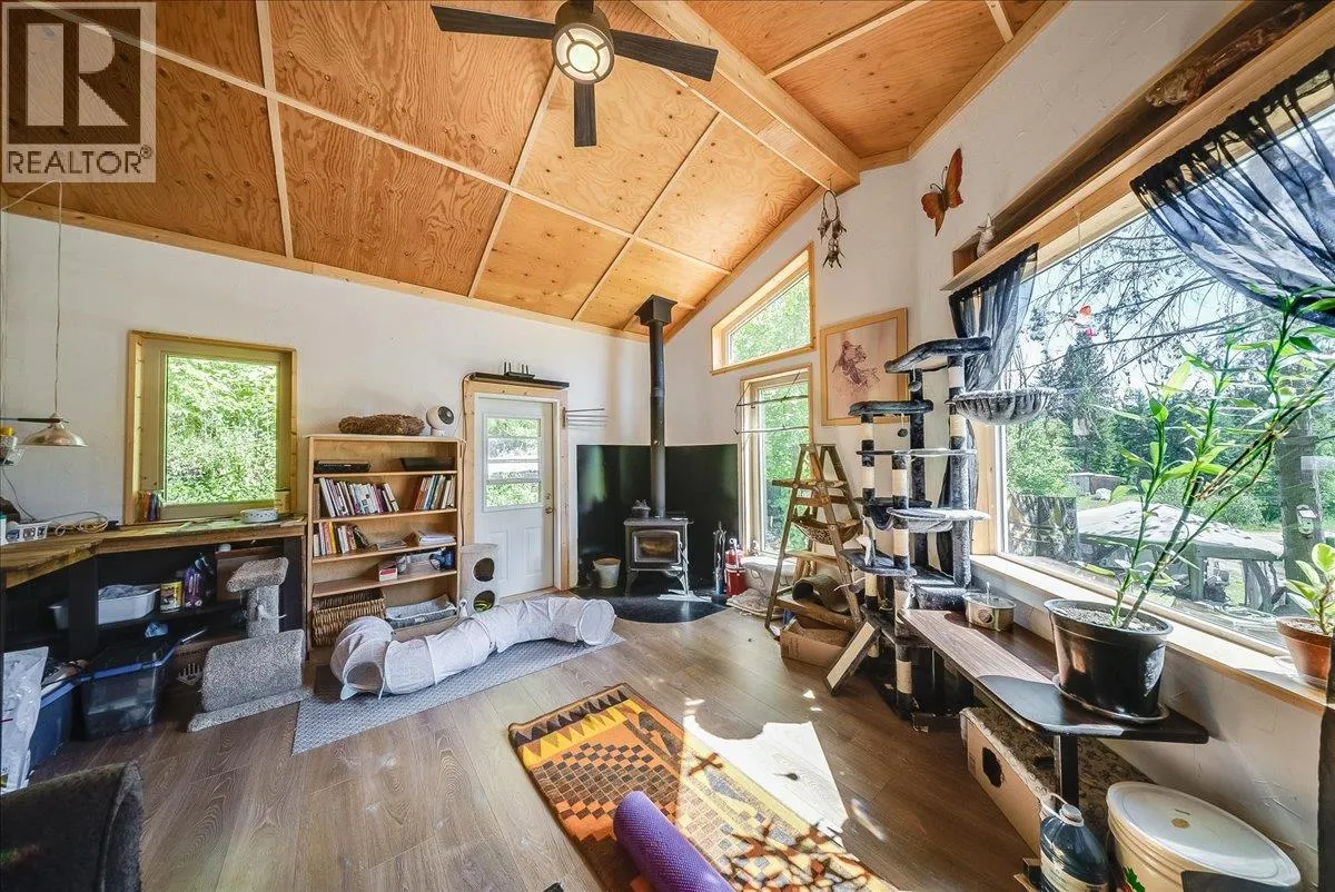 1385 Pass Creek Road