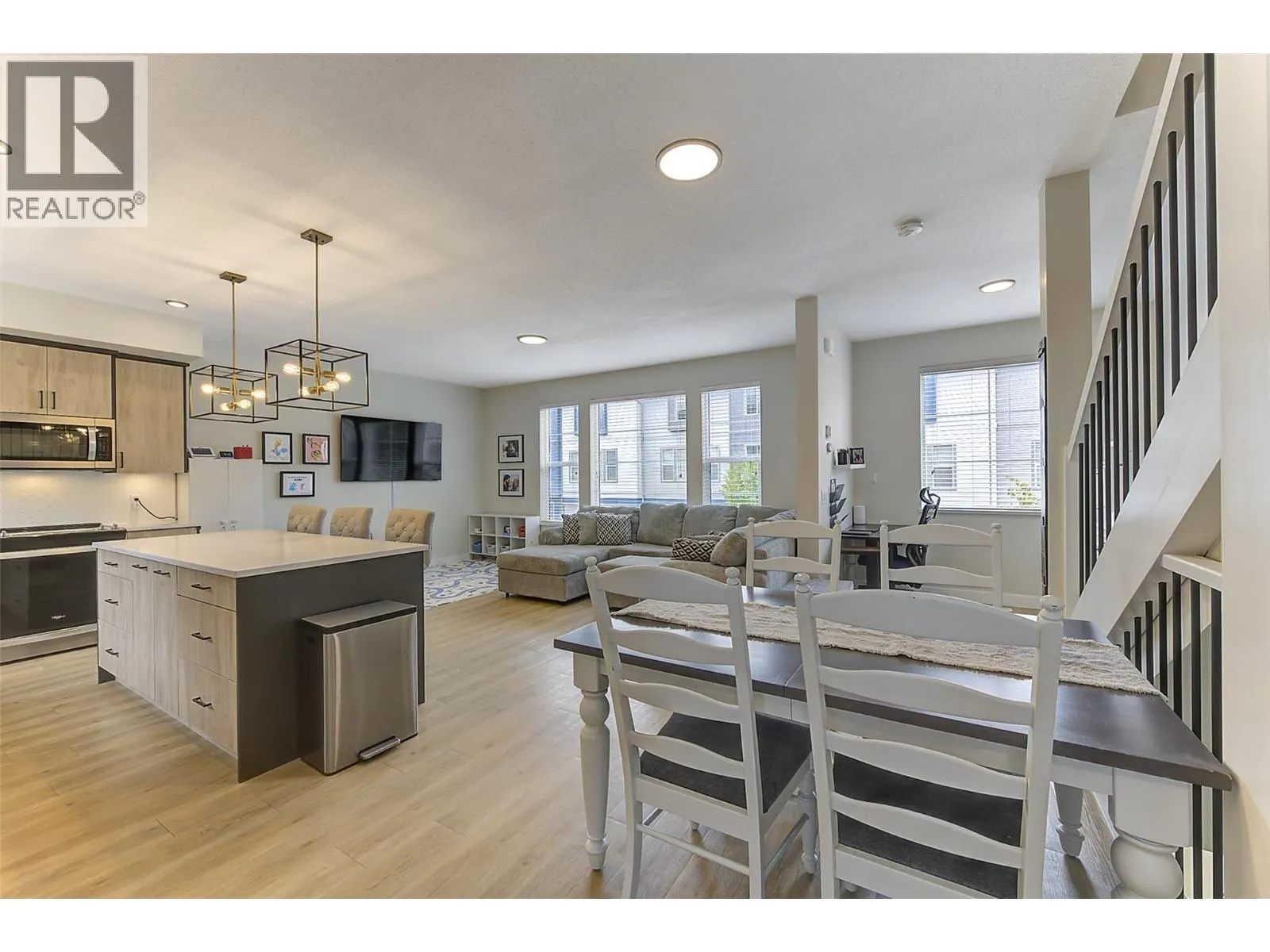 4025 Gellatly Road S Unit# 111
