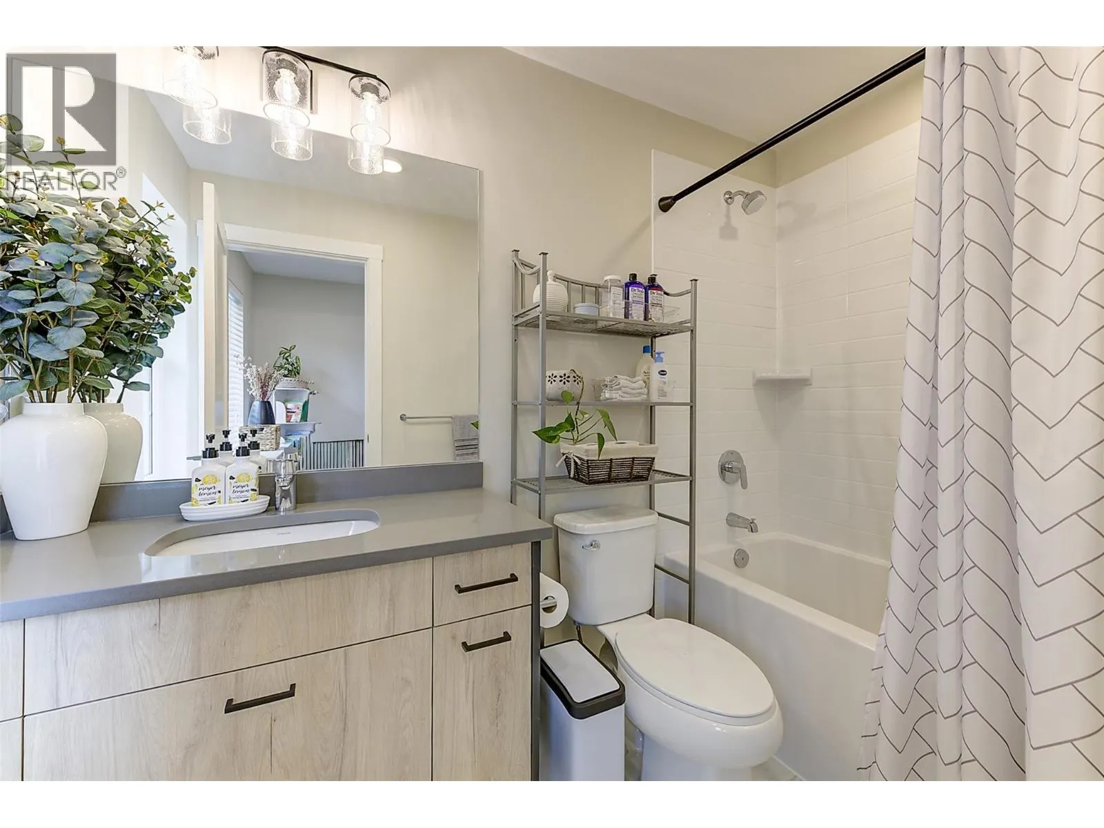 4025 Gellatly Road S Unit# 111