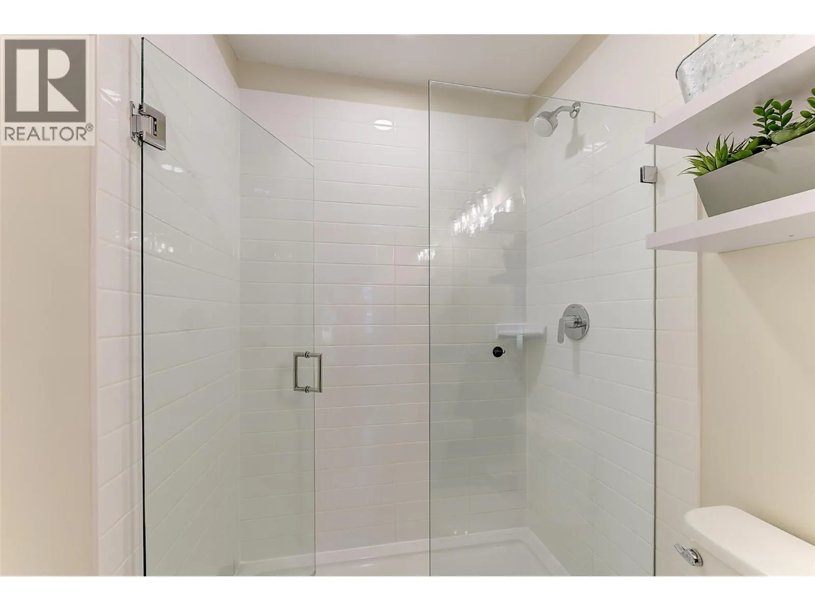 4025 Gellatly Road S Unit# 111