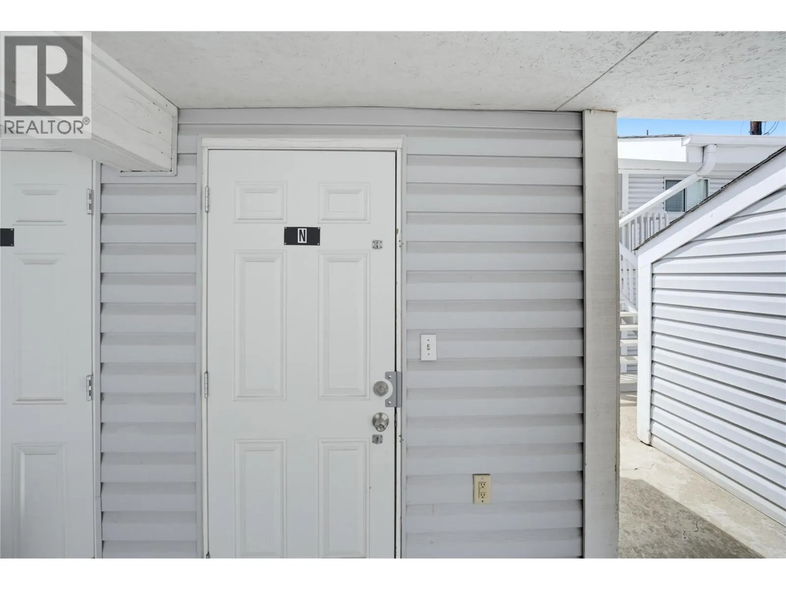 2806 35 Street Unit# 207
