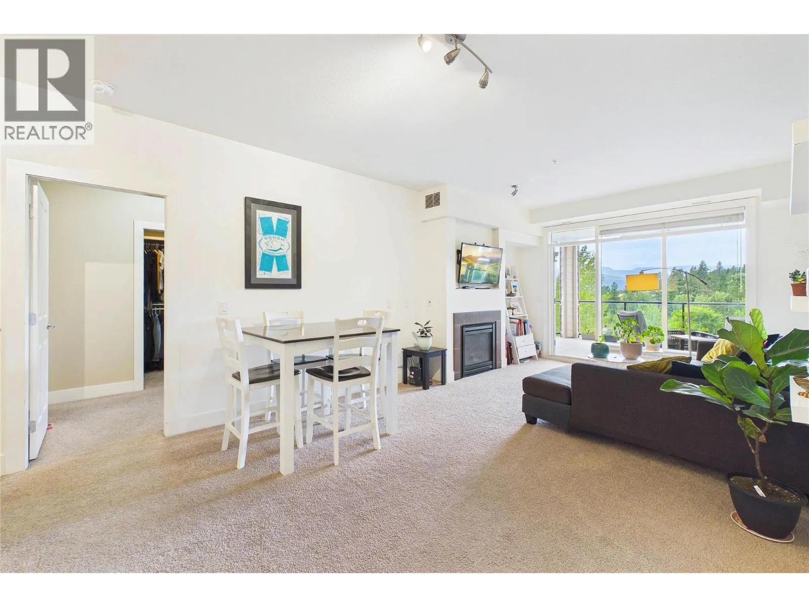 2532 Shoreline Drive Unit# 317