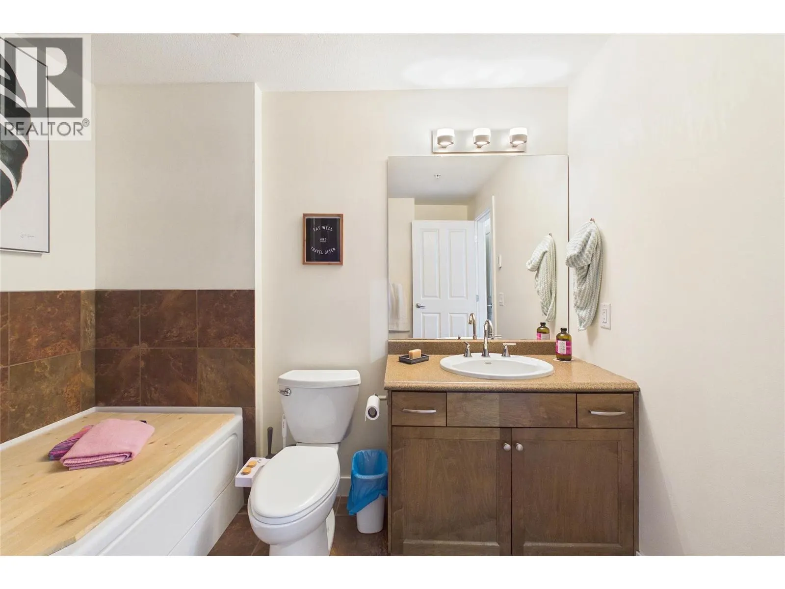 2532 Shoreline Drive Unit# 317
