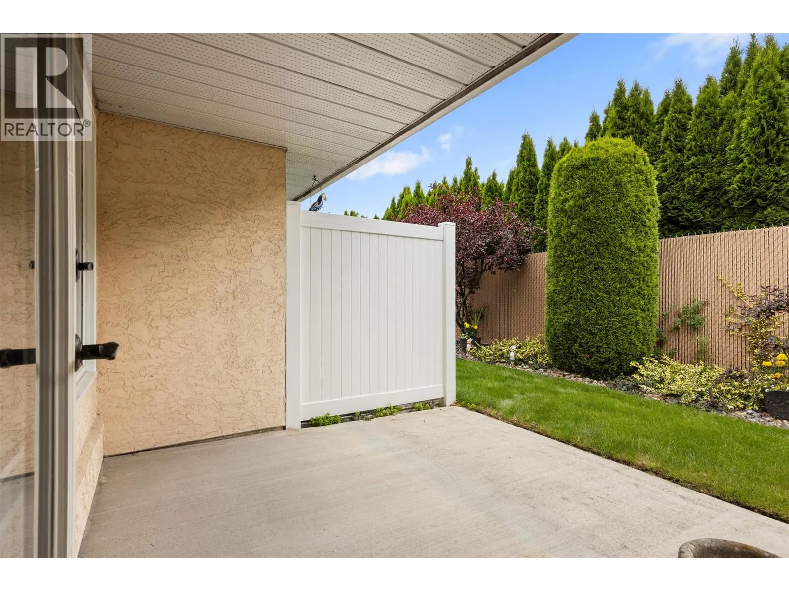1886 Parkview Crescent Unit# 9