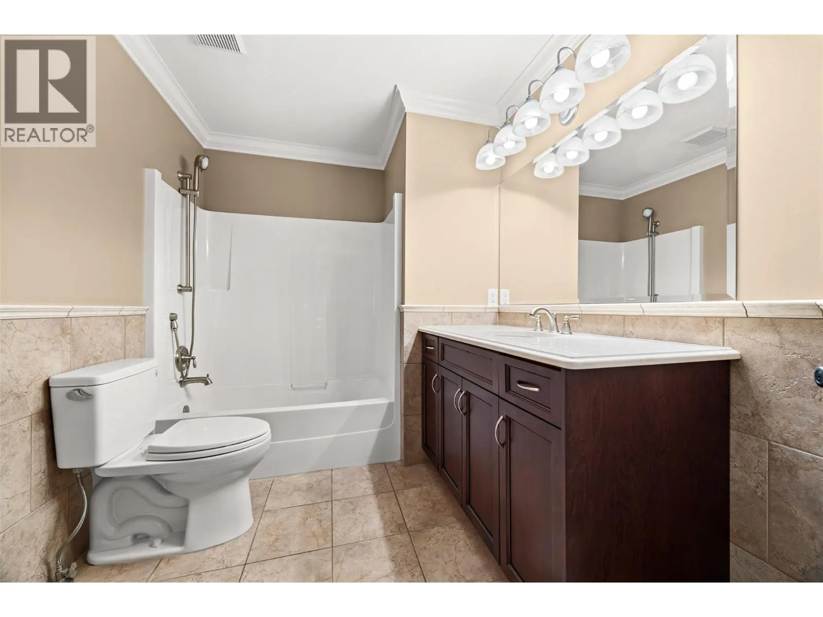 1886 Parkview Crescent Unit# 9