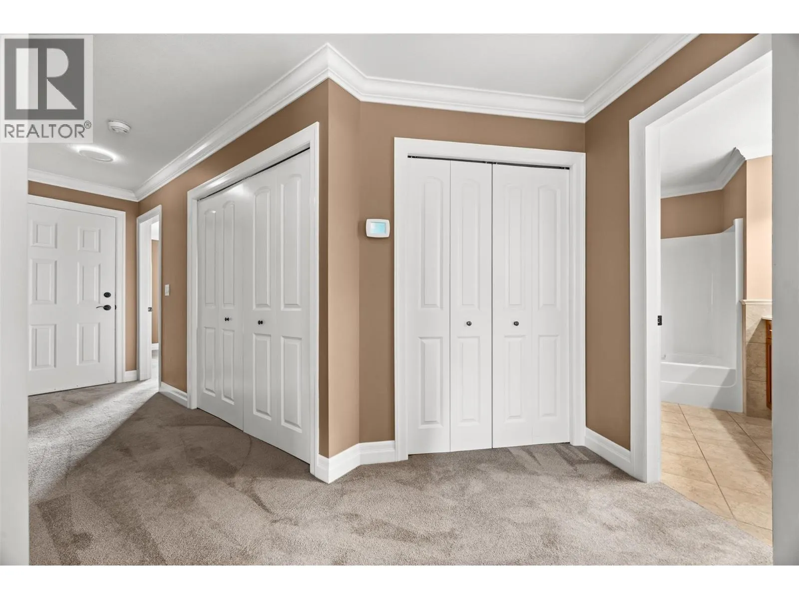 1886 Parkview Crescent Unit# 9
