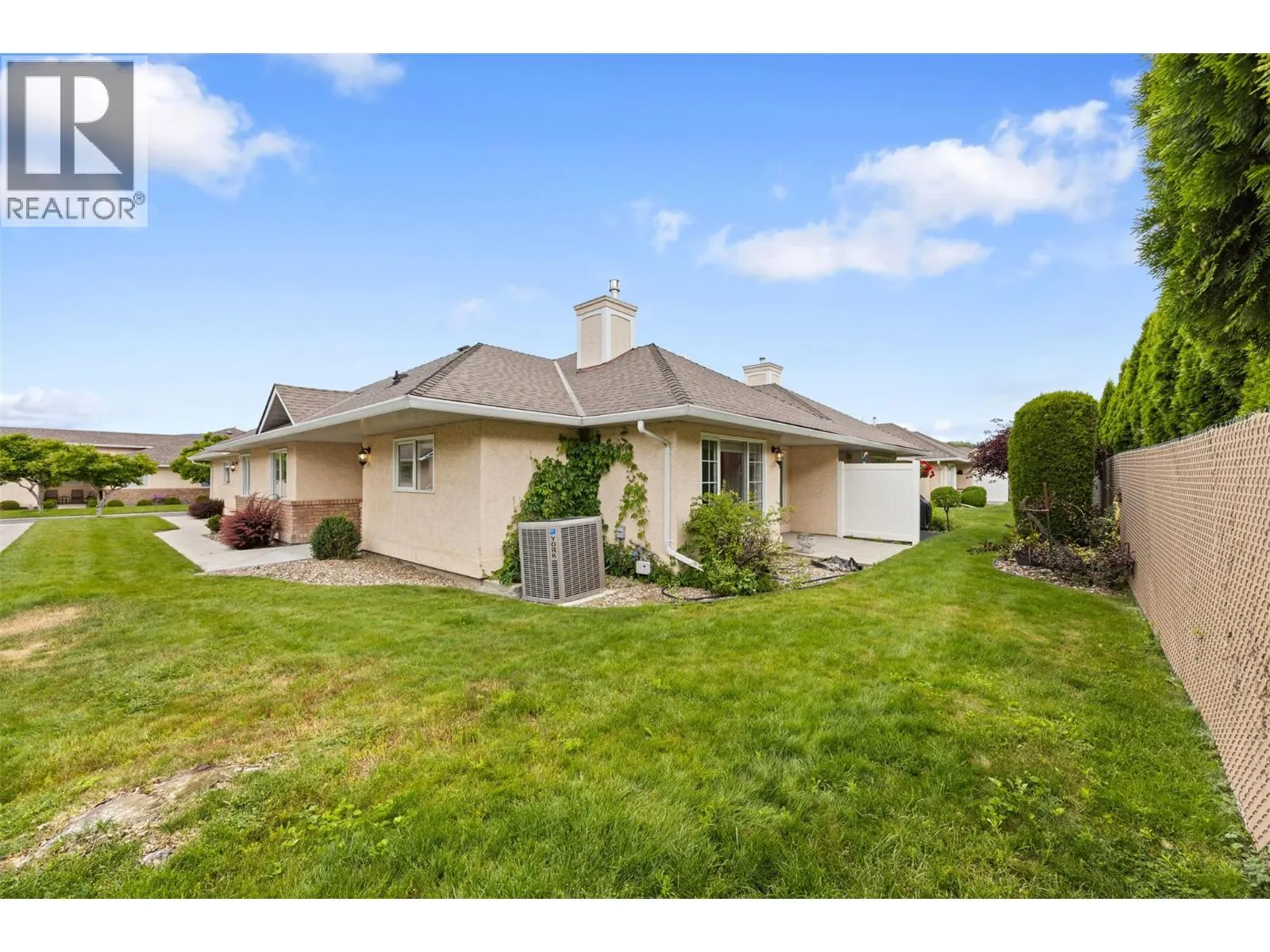 1886 Parkview Crescent Unit# 9