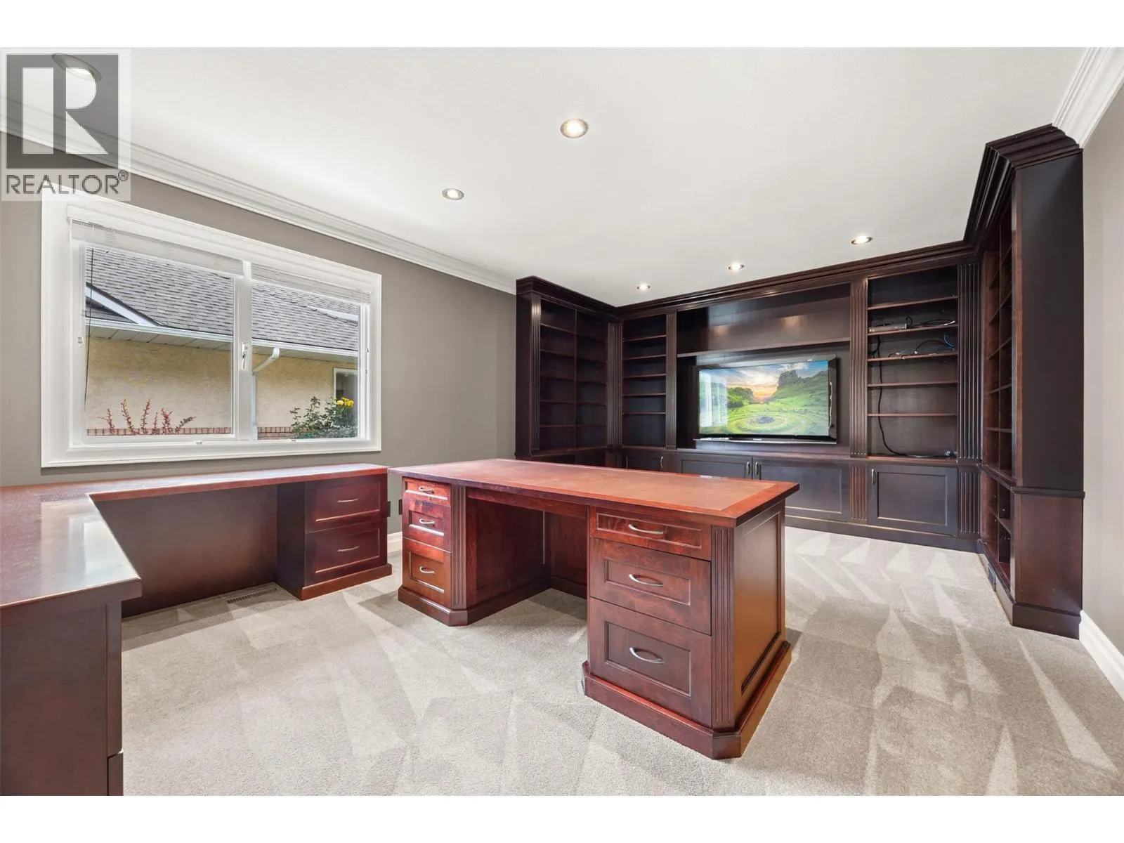 1886 Parkview Crescent Unit# 9