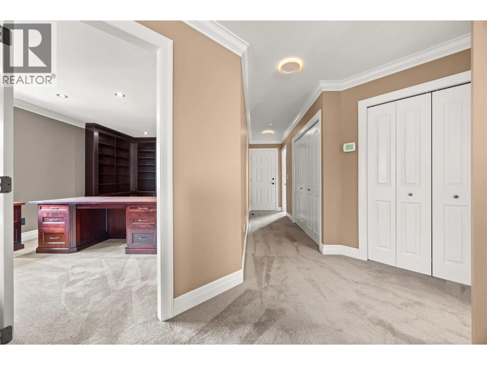 1886 Parkview Crescent Unit# 9