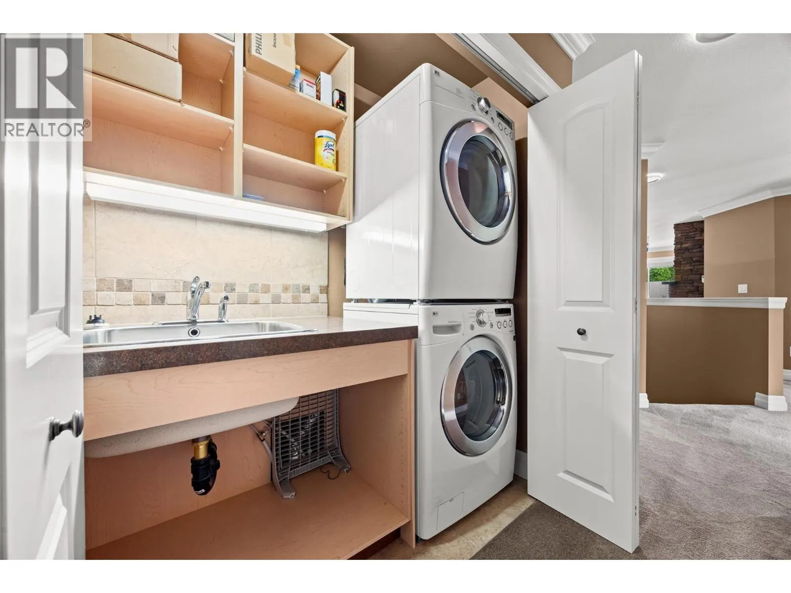 1886 Parkview Crescent Unit# 9