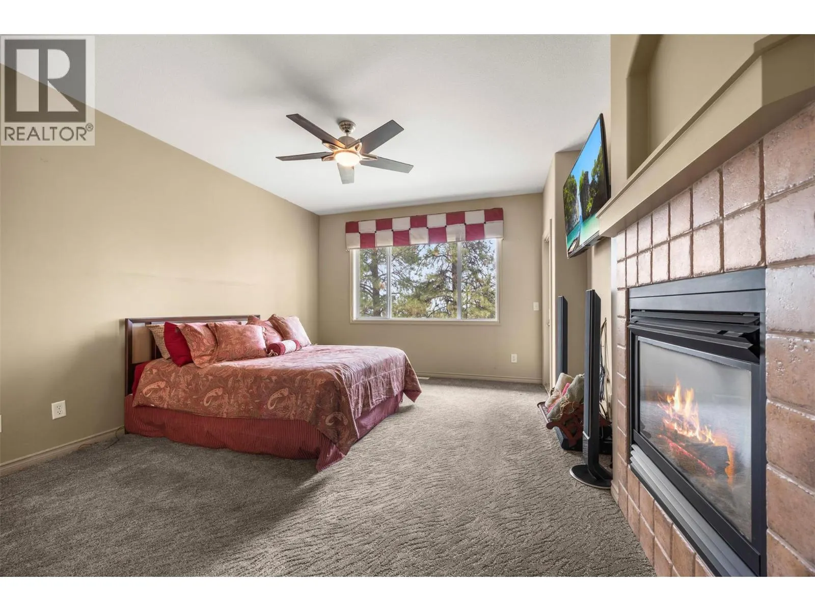 4520 GALLAGHERS Lookout Unit# 2