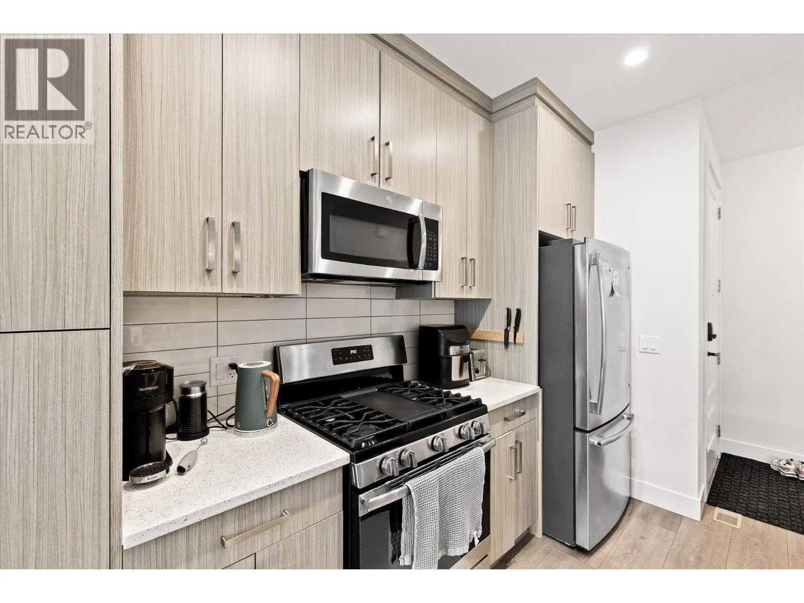 795 Stockwell Avenue Unit# 3