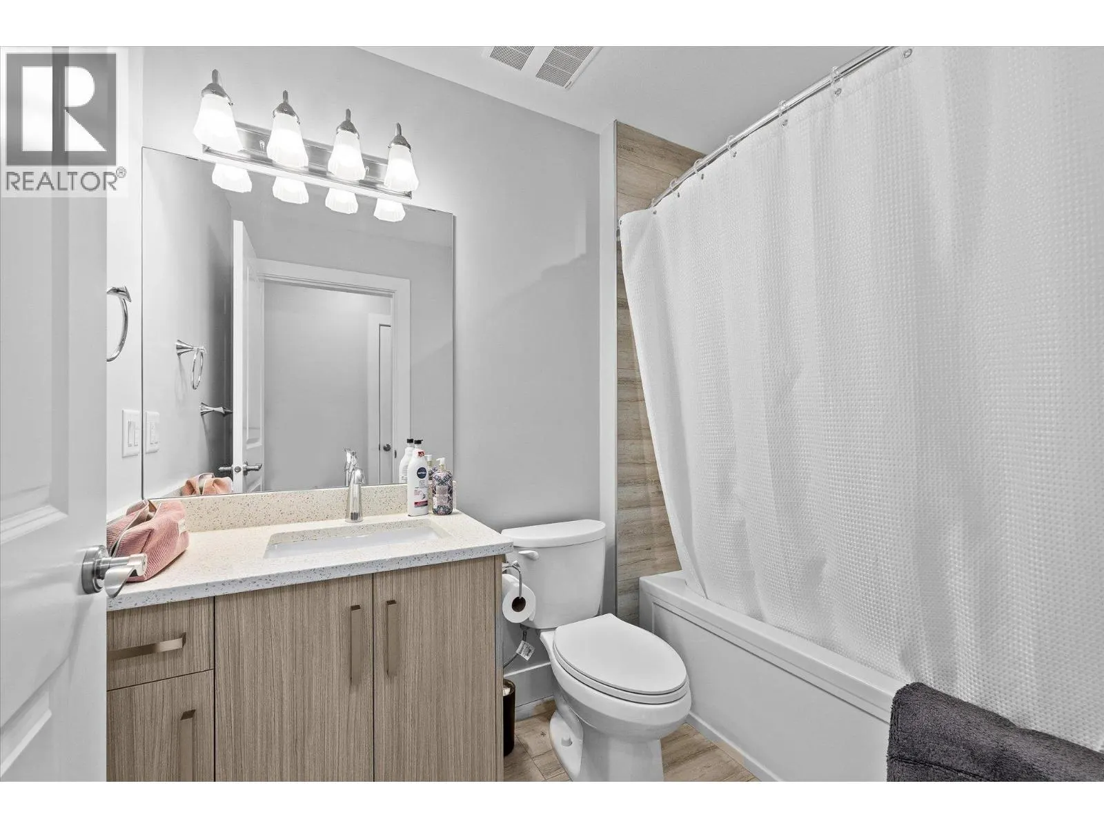 795 Stockwell Avenue Unit# 3