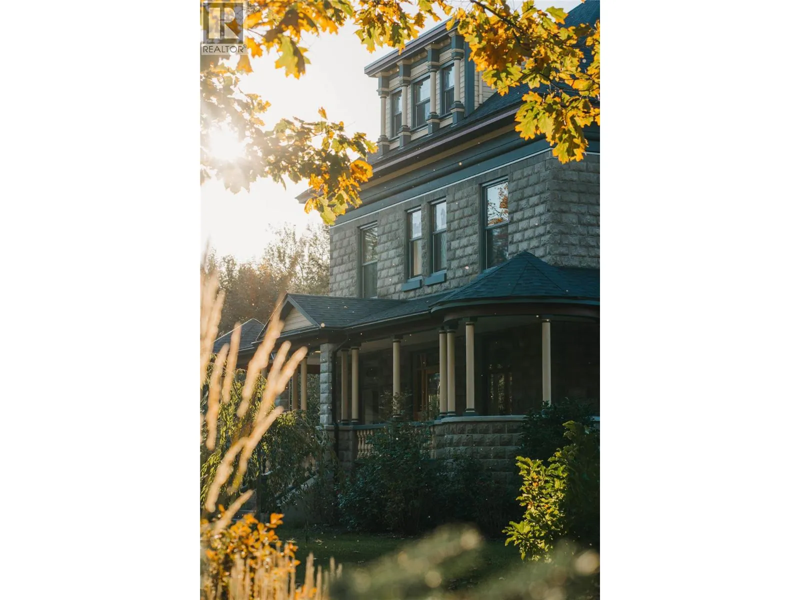 805 & 815 Mackenzie Avenue