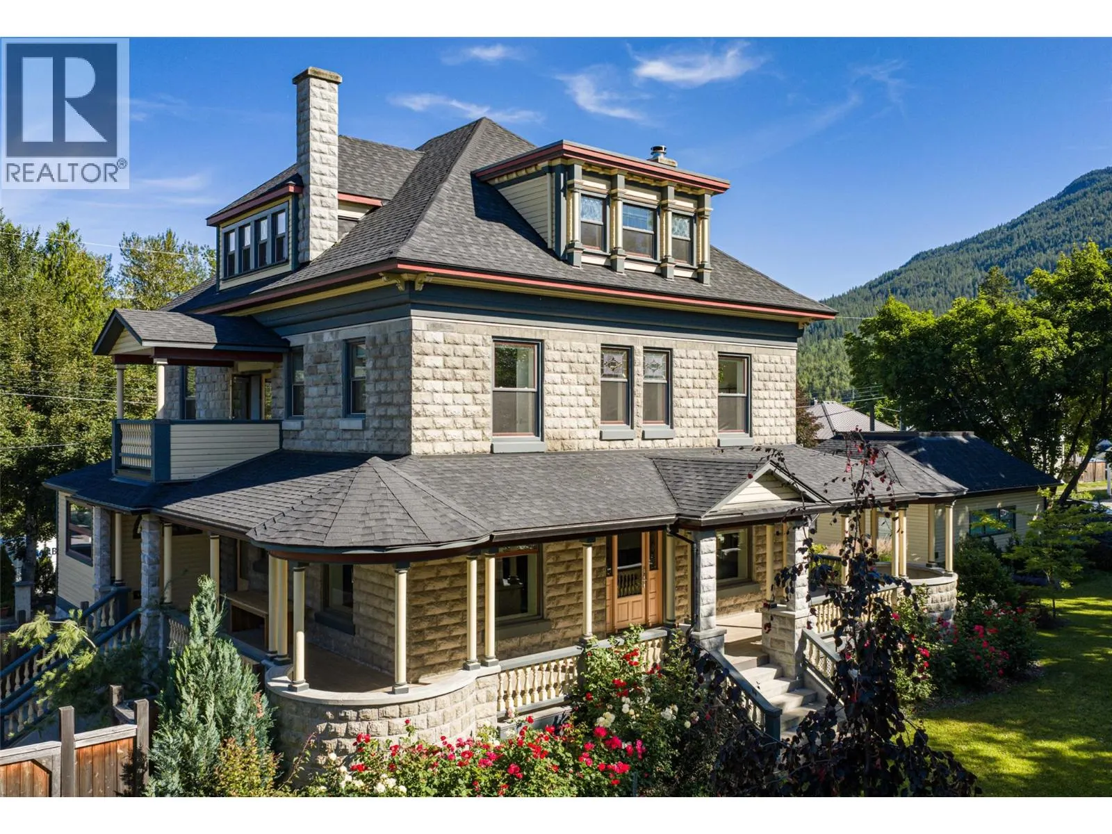 805 & 815 Mackenzie Avenue