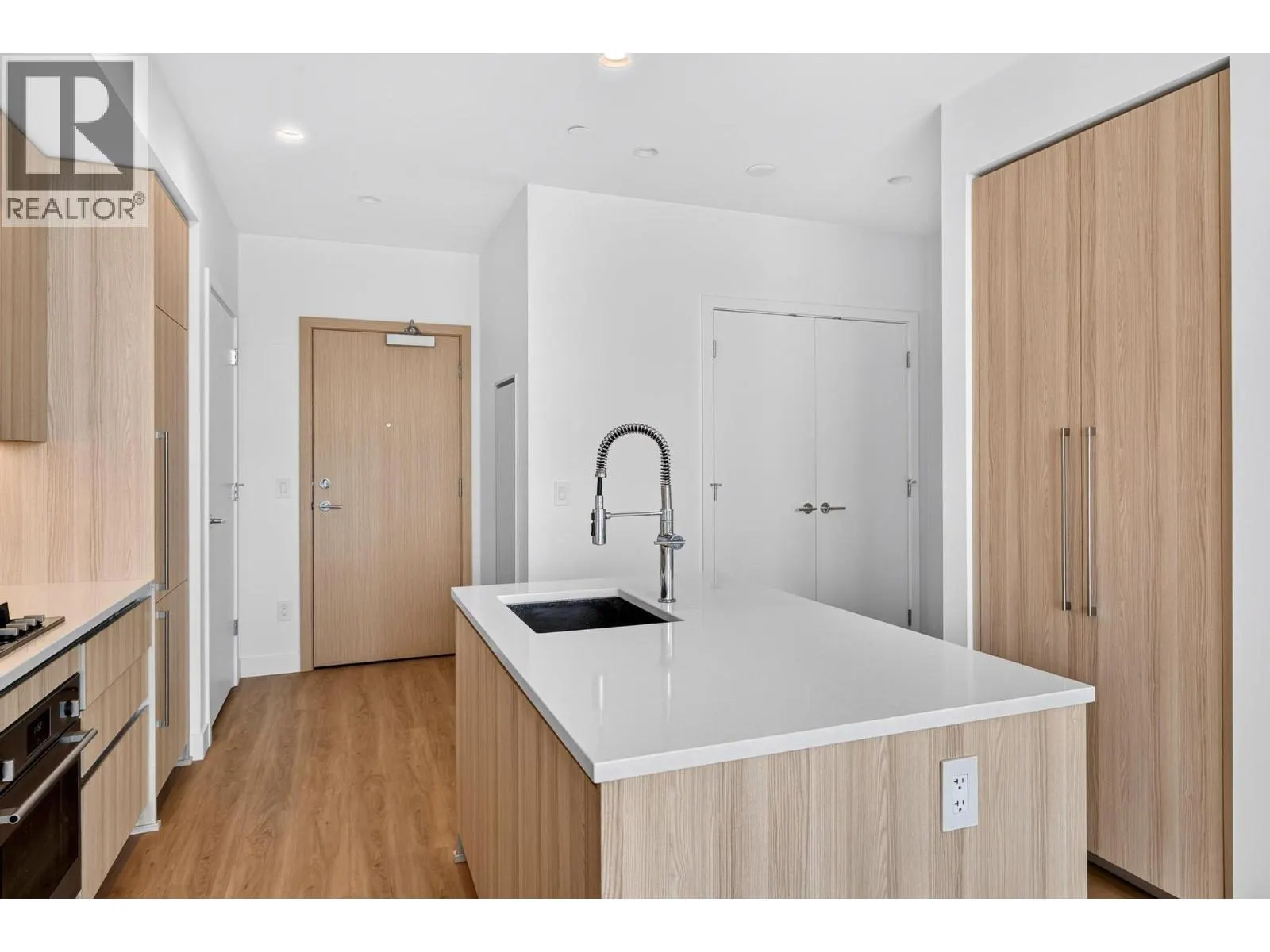 238 Leon Avenue Unit# 2206