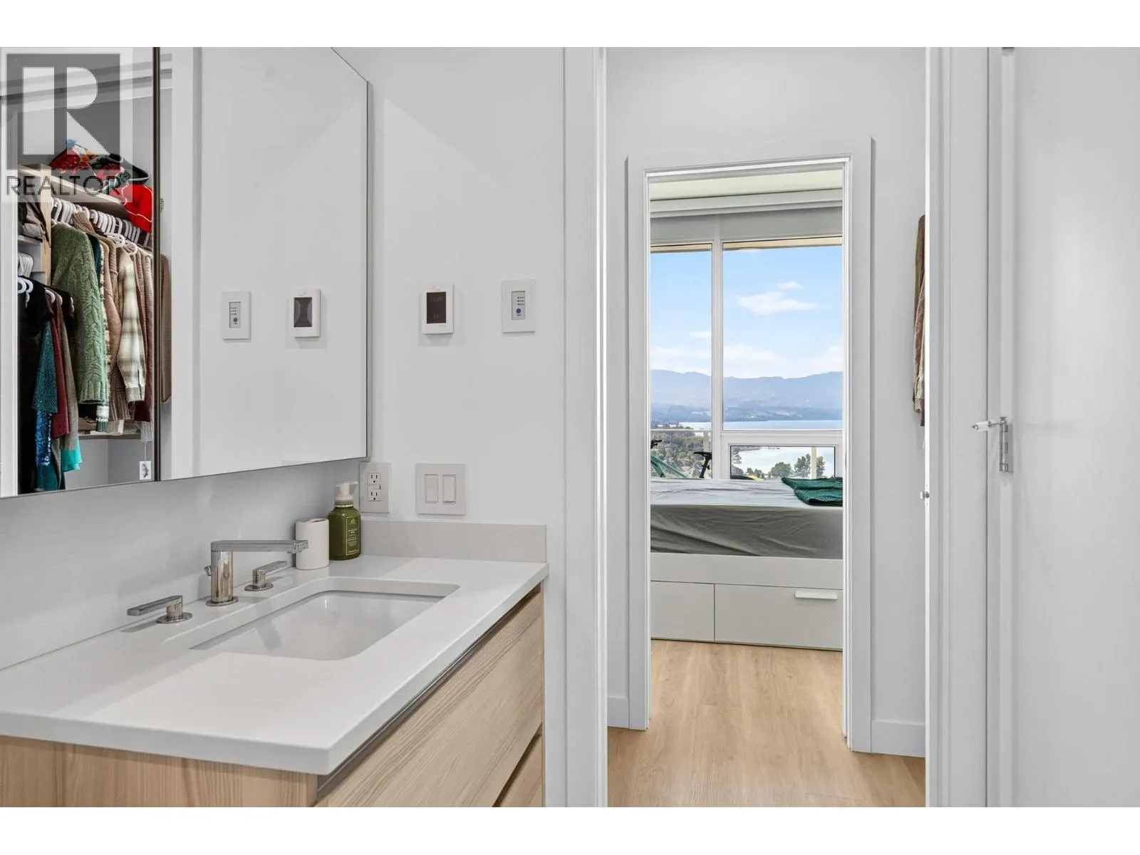 238 Leon Avenue Unit# 2206