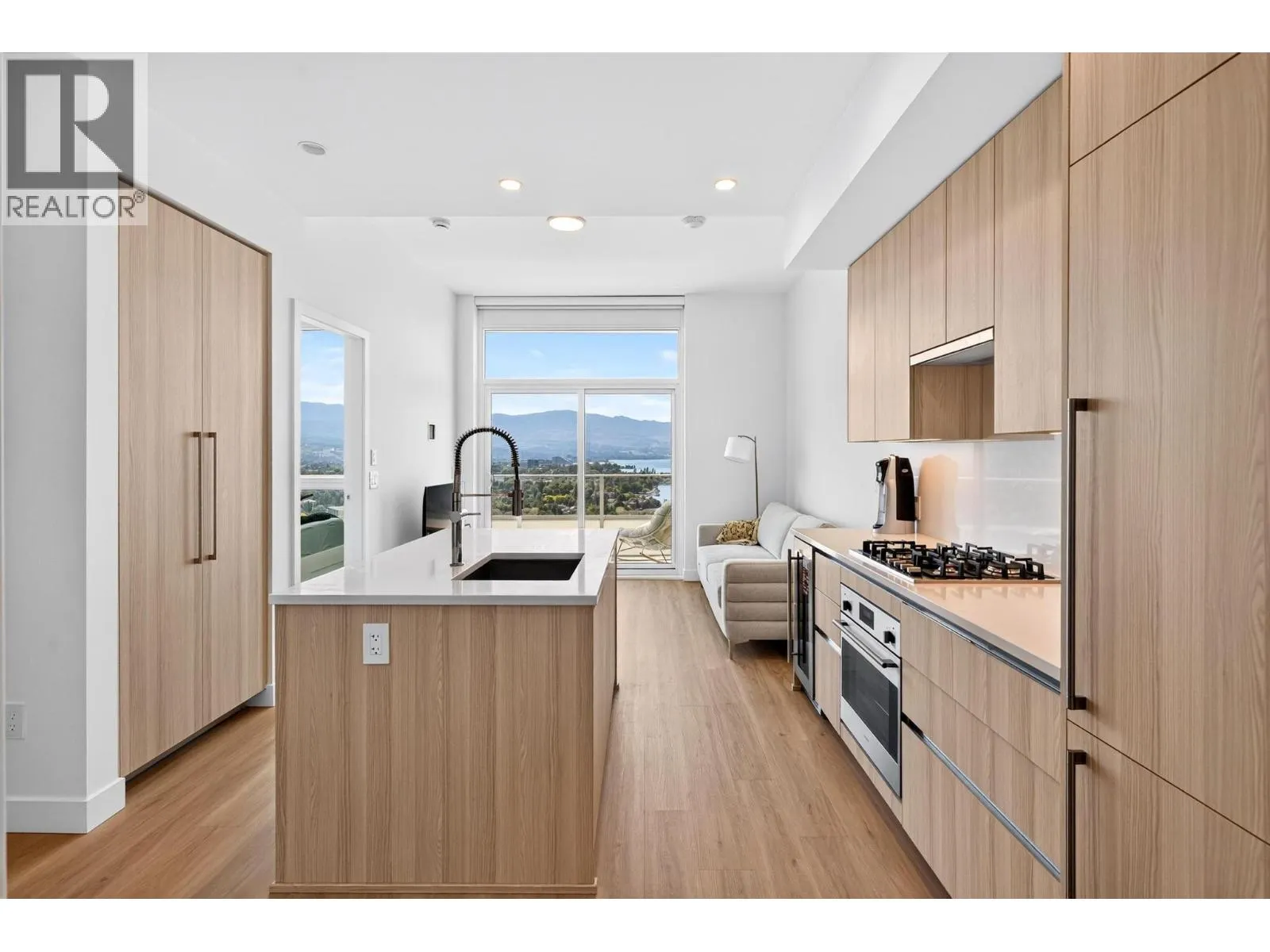 238 Leon Avenue Unit# 2206