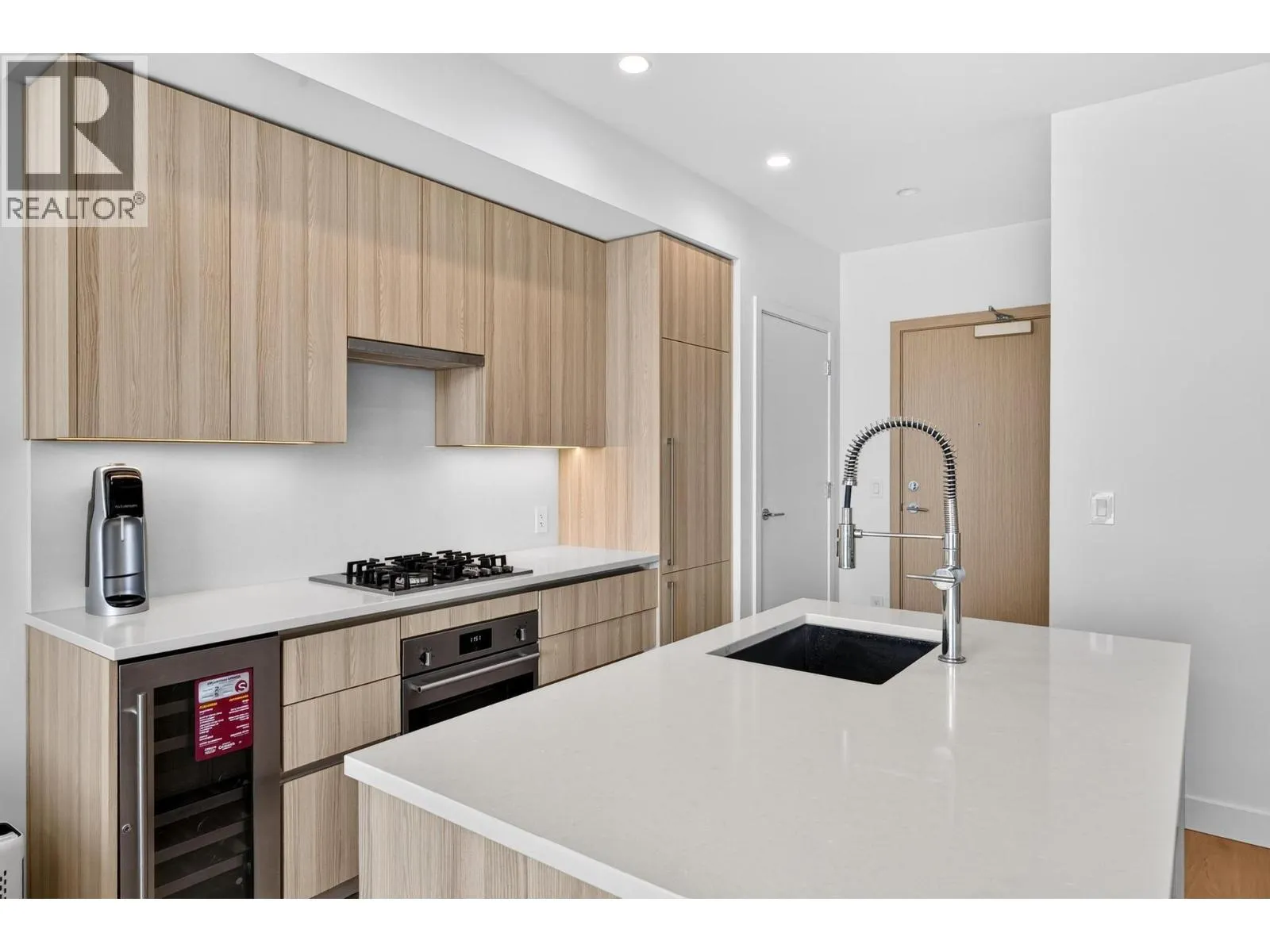238 Leon Avenue Unit# 2206