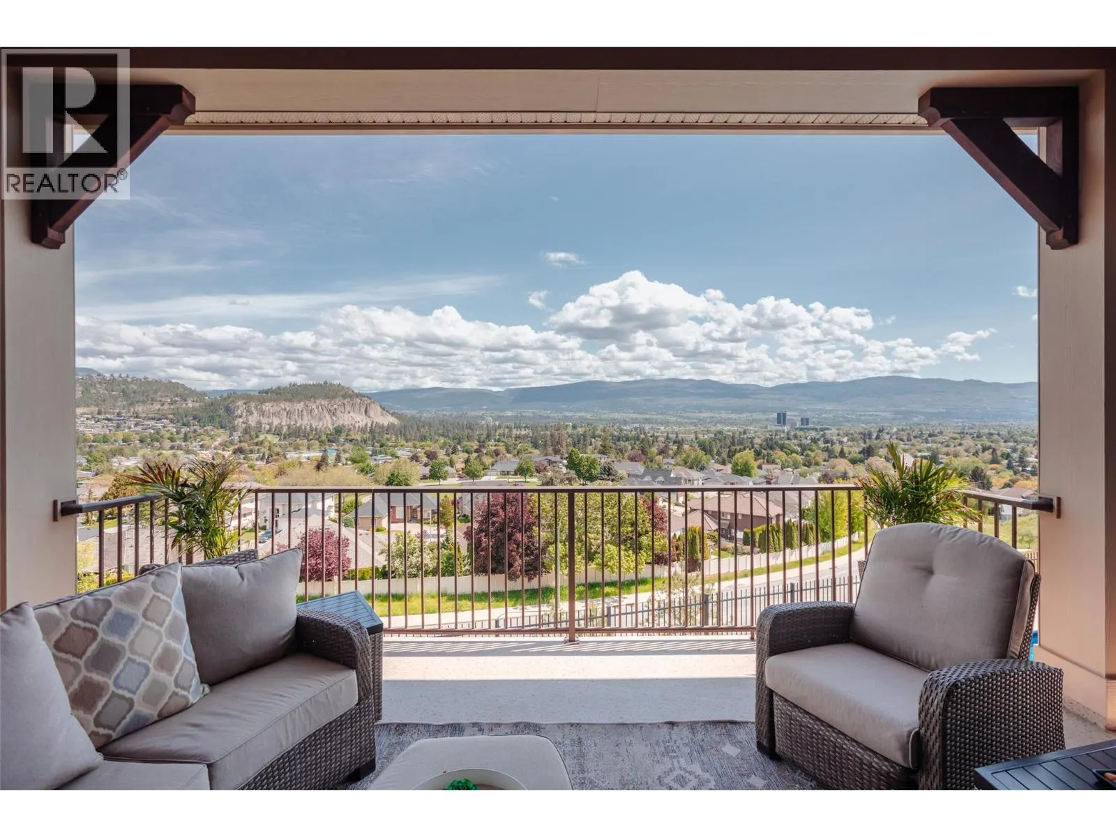 747 Traditions Crescent