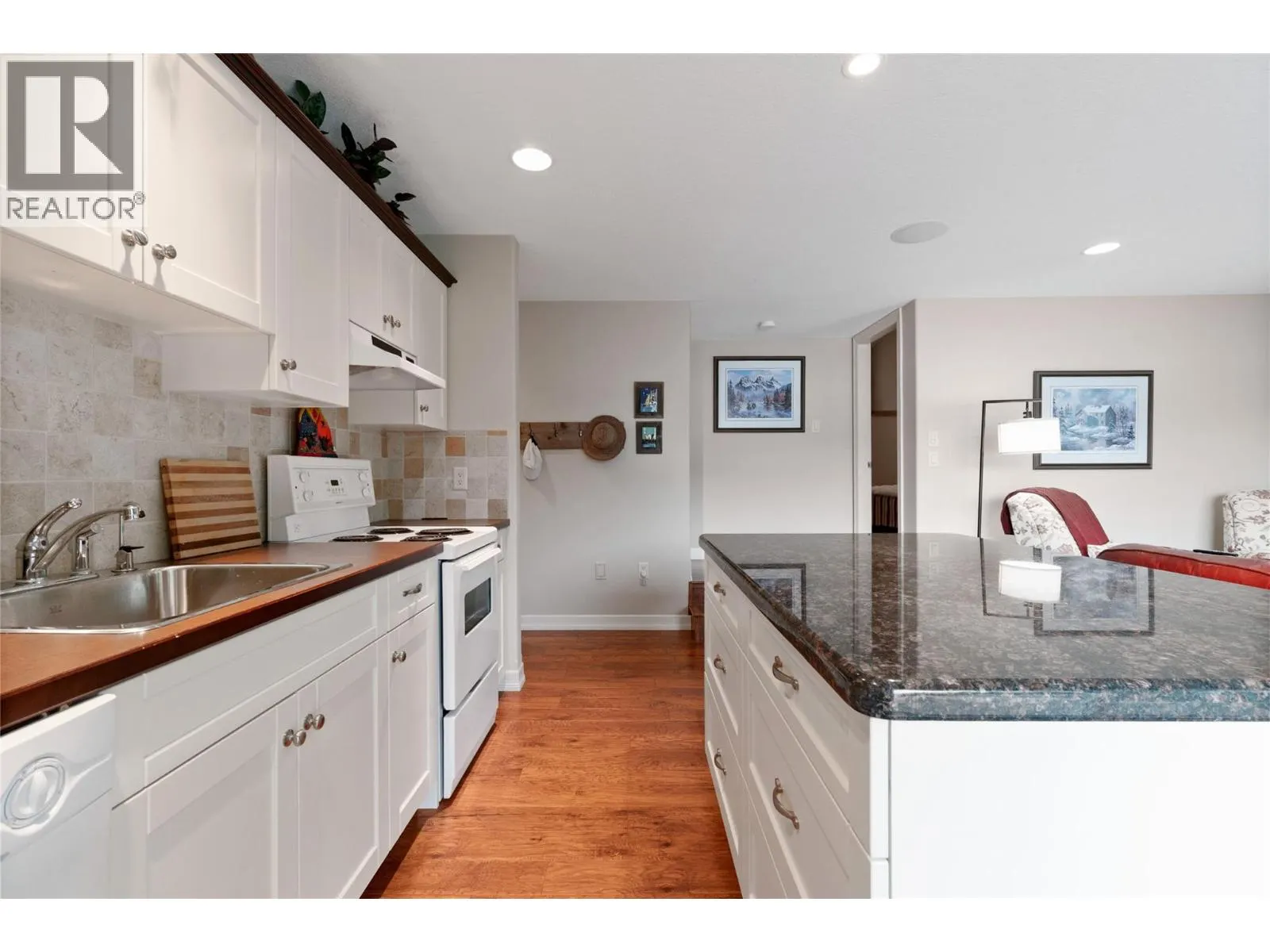 777 Coubeaux Place