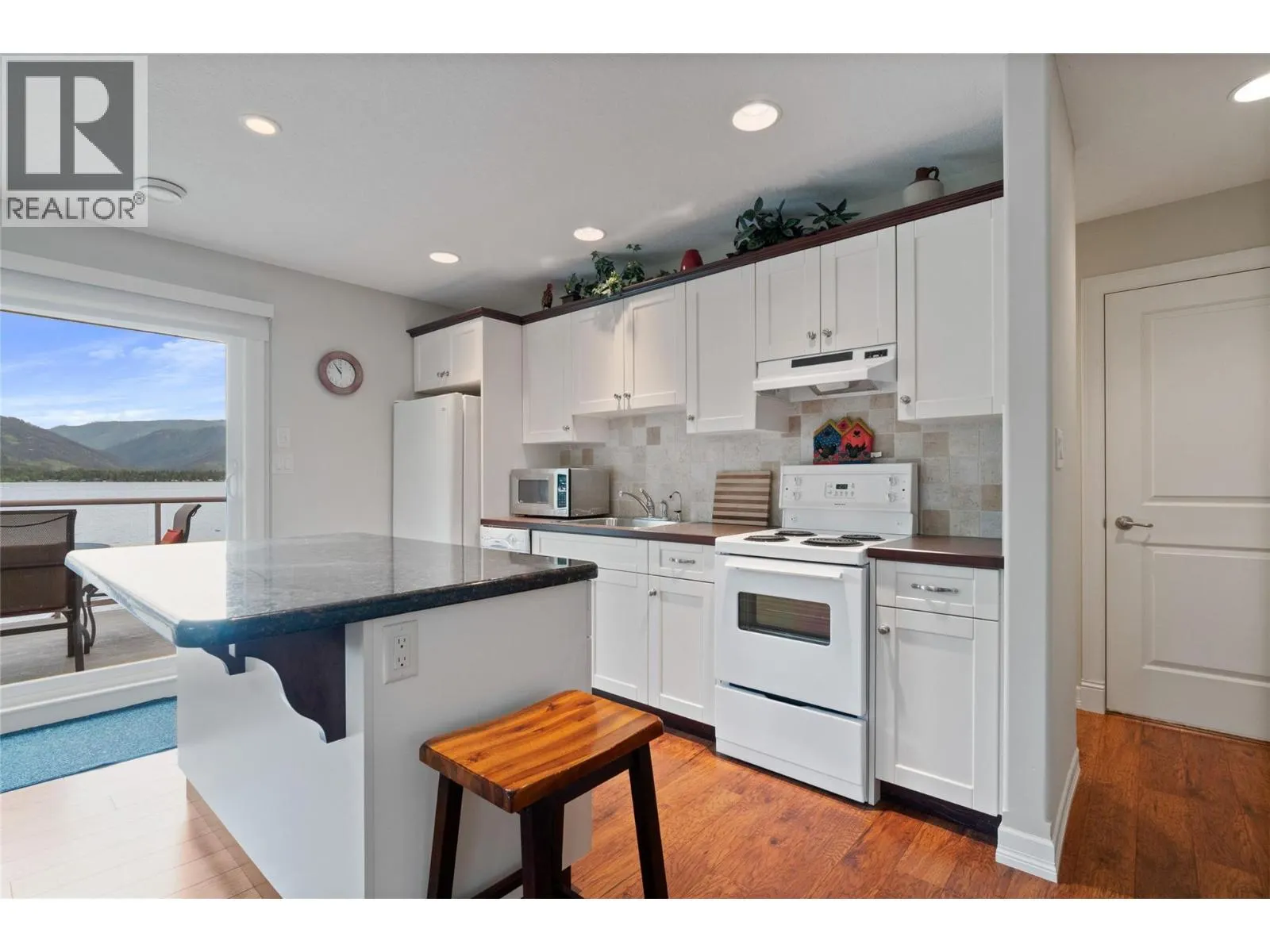 777 Coubeaux Place