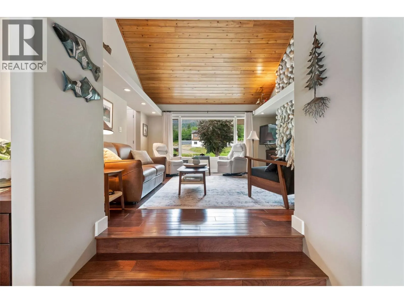 777 Coubeaux Place