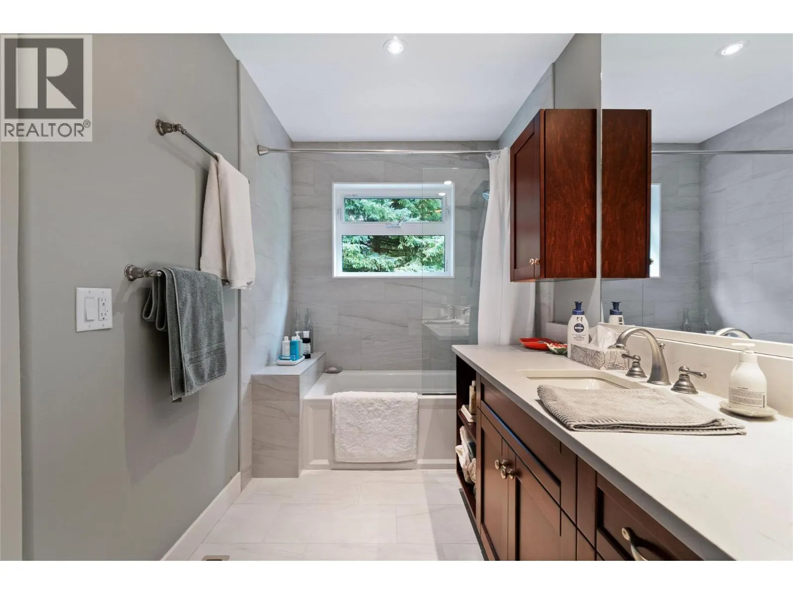 777 Coubeaux Place