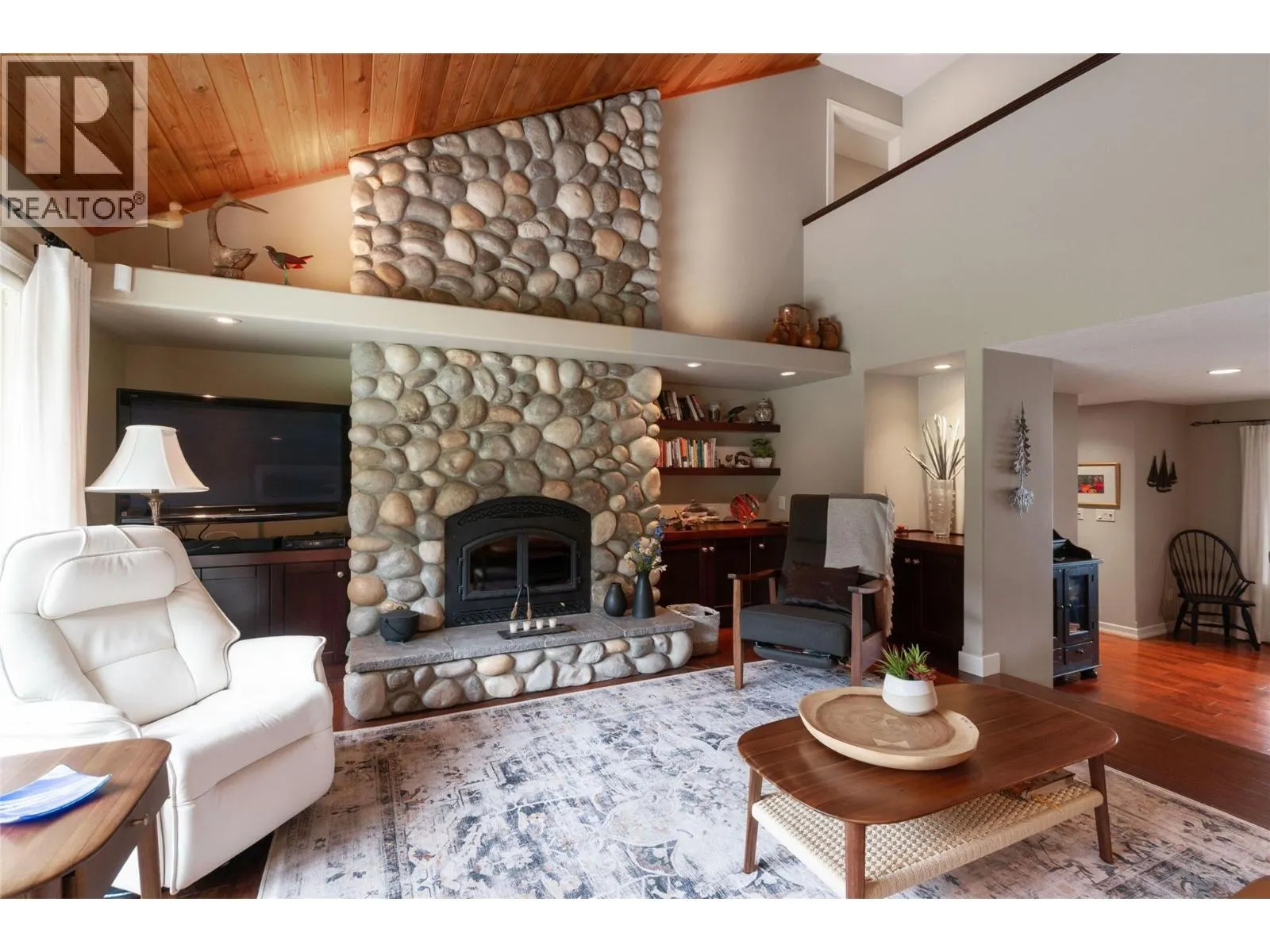 777 Coubeaux Place