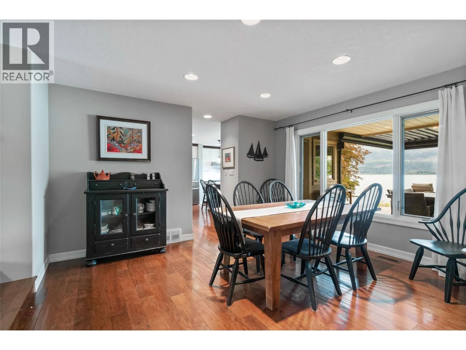 777 Coubeaux Place