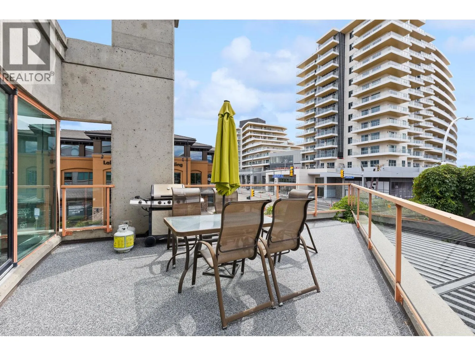 3275 Lakeshore Road Unit# 202